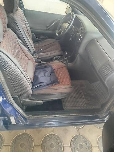 Унаа сатуу: Volkswagen Passat: 1994 г., 1.8 л, Кол менен иштөөчү, Бензин, Седан — 7