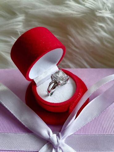 Prstenje: Cena 1300din — 13