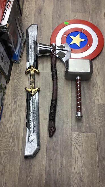 вертолетик в машину: Marvel представляет. Всеми любимые герои, их боевое оружие, молот и — 5