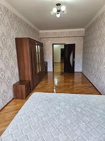 Mənzillər: 8 noyabr mt Azər Əliyev küç 16/2 mərtəbəsi sahəsi 145 kv 3 otaqlı — 9