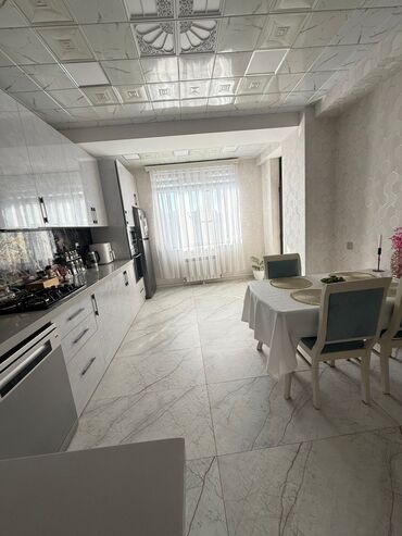 Uzunmüddətli kirayə mənzillər: 28 may metrosu 10cu mertebe 3 otag 120m2 Esyali Komendant daxil — 8