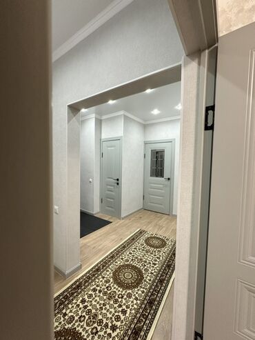 Посуточная аренда квартир: 3 комнаты, Душевая кабина, Постельное белье, Парковка — 3