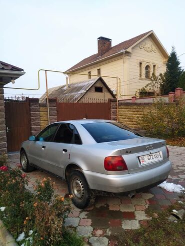 Audi: Audi A4: 1995 г., 1.6 л, Механика, Бензин, Седан