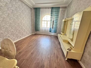 Uzunmüddətli kirayə mənzillər: Mənzil kirayə verilir tam əşyalı. Bulvarda Göyərçinin yaxınlığında -da lalafo.az — 8 Uzunmüddətli kirayə mənzillər: Mənzil kirayə verilir tam əşyalı. Bulvarda Göyərçinin yaxınlığında — 8