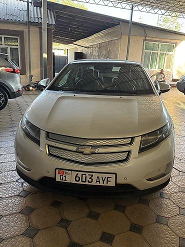 самый дешёвый электромобиль: Chevrolet Volt: 2012 г., 1.5 л, Автомат, Гибрид, Хэтчбэк — 1