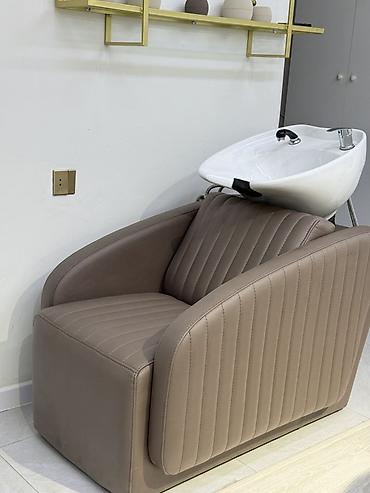salon divan: Gözəllik salonu üçün mebel və avadanlıq komplekti. Komplektə — 1