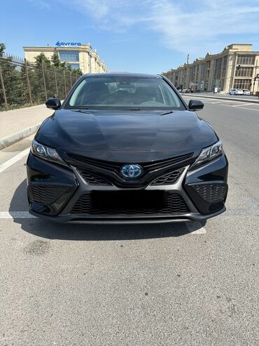 toyota maşınları: Toyota Camry: 2.5 l | 2021 il Sedan