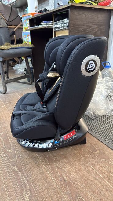 Шкафы для одежды: Автокресло новая распродажа 

Автолюлька

Бескаркасные 

Бустер — 3