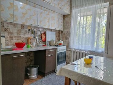 Продажа квартир: 3 комнаты, 62 м², 105 серия, 2 этаж, Косметический ремонт