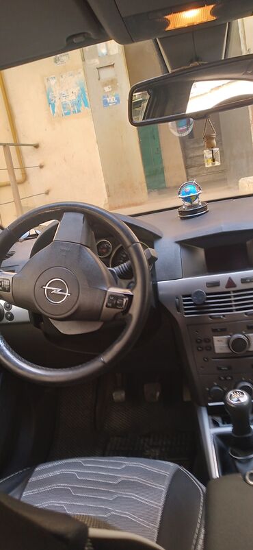 бу аккумулятор: Opel Astra: 1.4 l | 2006 il 426000 km Hetçbek