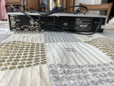 TV antenlər: Euromax Digital Satellite Receiver. Bu cihaz, peyk televiziyasını