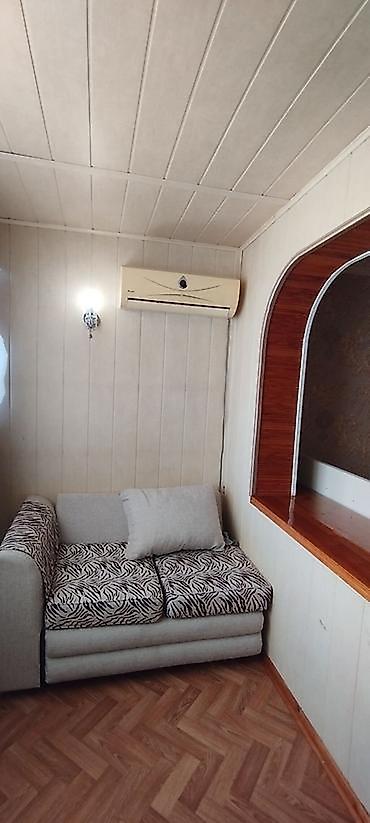 1 bedroom: 6 мкр Сдается 1 ком квартира Парам без детей Серия: 104 Свежий — 1