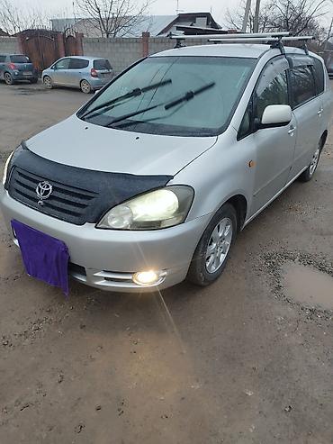 Toyota: Toyota Ipsum: 2002 г., 2.4 л, Автомат, Бензин, Универсал — 3