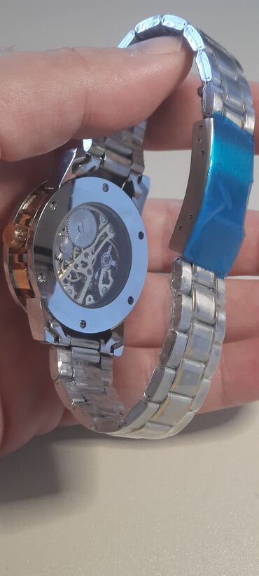 Qol saatları: Yeni mexanika saatlar. Modeldən aslı olaraq qiymətlər 40 AZN-dən 50 — 24