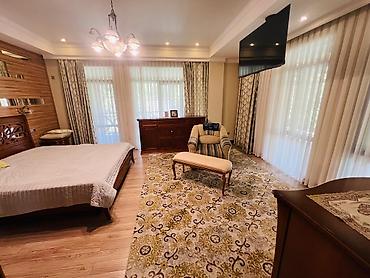 Продажа квартир: 2 комнаты, 109 м², ул. Ахунбаева / Малдыбаева Элитка, 1 этаж, Евроремонт — 2