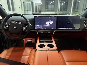 360: Lixiang L6: 2024 г., 1.5 л, Автомат, Бензин, Кроссовер — 8