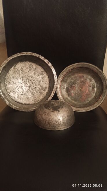 антикварные часы настенные: Məhsul: Əl işli mis/naqişli qablar dəsti (3 ədəd) Təsvir: - Şərq