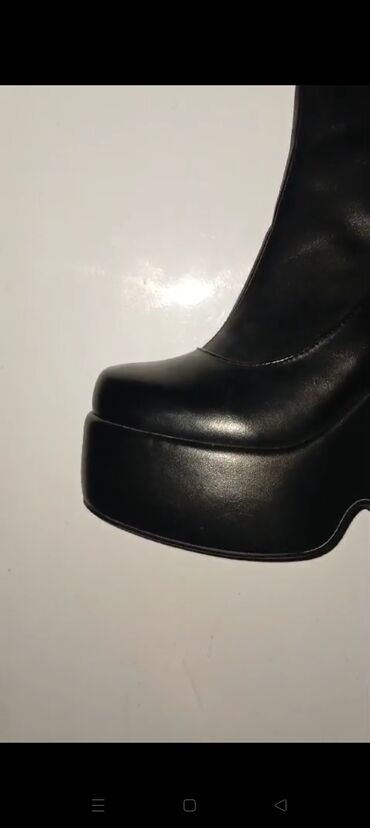 Çəkmələr: Uzunboğaz, Ölçü: 38, rəng - Qara, Yeni — 15