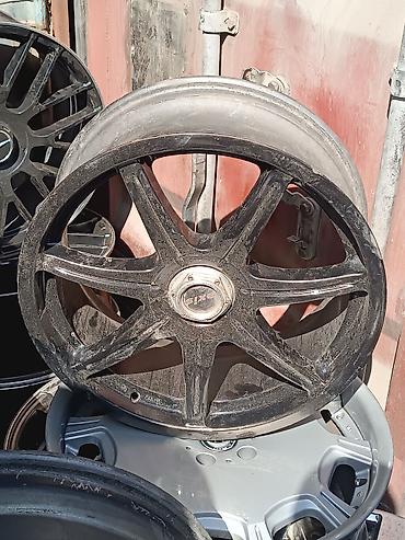 6 дыр: Литой автомобильный диск SIX (1 шт.) - Диаметр: ориентировочно — 1