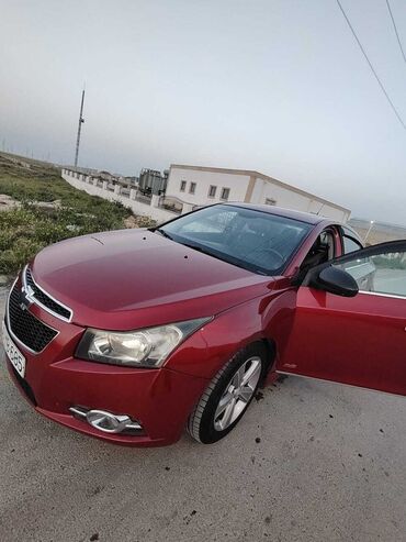 Chevrolet: Chevrolet Cruze: 1.4 l | 2012 il 320000 km Sedan