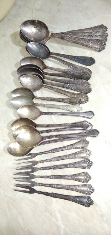 karton qutu aliram: Qedimi mexior qaralan qawiqlarimiz.24 ededdir.umumi meblegi 60 manat lalafo.az -da karton qutu aliram: Qedimi mexior qaralan qawiqlarimiz.24 ededdir.umumi meblegi 60 manat