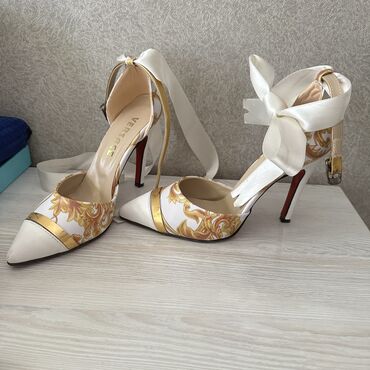 версачи туфли: Туфли Versace, 38, цвет - Белый