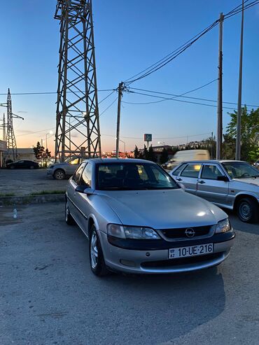 opel zafira a: Opel Vectra: 1.8 l | 1998 il | 357000 km Sedan