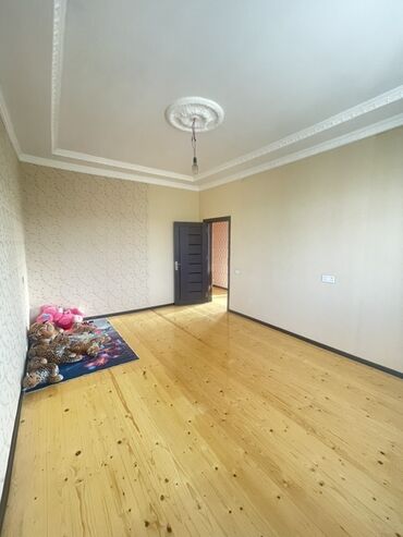 Uzunmüddətli kirayə mənzillər: Bu mənzildə taxta döşəmələr, müasir divar kağızları və geniş — 6