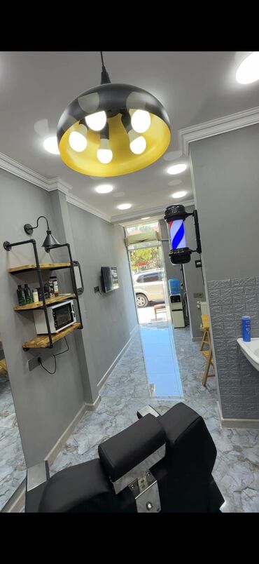 Kommersiya daşınmaz əmlakının satışı: Sumqayit seheri 8 ci mikrayon baki kucesi tam tam tam yol kenari 280 — 16