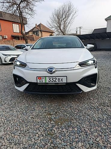 GAC: Просторный 5-местный кроссовер с современным салоном и панорамной — 10