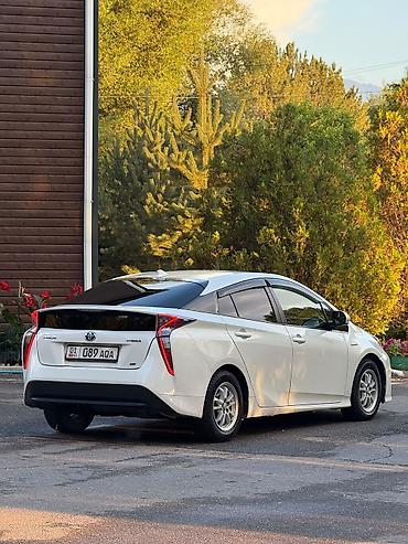 Toyota: Toyota Prius: 2016 г., 1.8 л, Робот, Гибрид, Хэтчбэк — 4