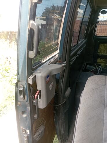 Ssangyong: Ssangyong Istana: 1996 г., 2.9 л, Механика, Дизель, Бус — 10