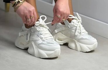 Women's Sneakers and athletic shoes: Bоја - Bela — 12