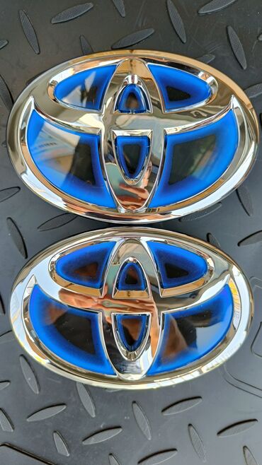 тойота аква: Эмблема на передний бампер prius C, Prius aqua. Значок Тойота, Toyota