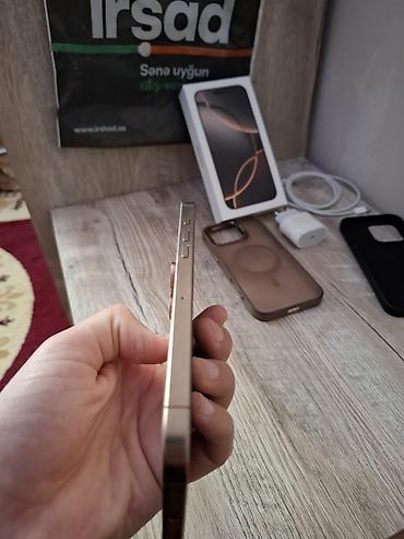 Apple iPhone: IPhone 15 Pro, Natural Titanium, Face ID — 3