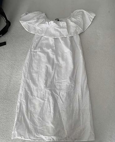 lil solid 2 0 kde kupit: Bela haljina sa volanom preko ramena (off-shoulder), sa izvezenim — 1
