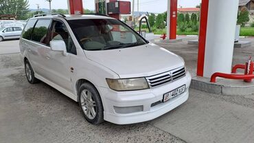 гур митсубиси: Mitsubishi Chariot: 1998 г., 2.4 л, Типтроник, Бензин, Вэн/Минивэн
