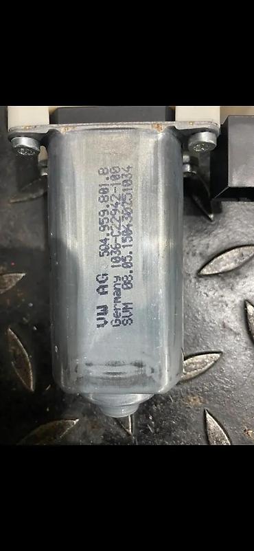 staklo: GOLF 7 MOTORIC PODIZACA PROZORA 5Q4959801B | Audi vagen delovi — 4