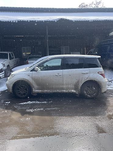 Toyota: Toyota Ist: 2004 г., 1.5 л, Бензин — 3