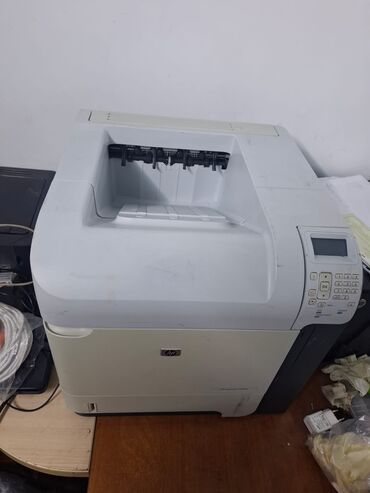 Printerlər: Hp laserjet 4515x printeri. Printer ela veziyyetdedi.katrici 1 doluma