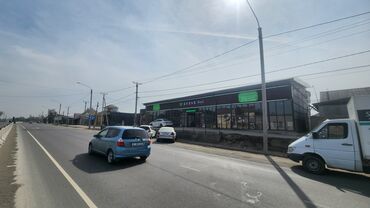 Помещения свободного назначения: Продаю помешения, 750 метр квадрат вода,3 фаза электр,газ . можно — 3