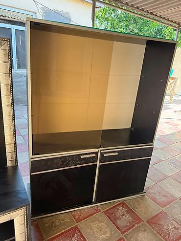 Dolablar: Qorka ve Tv altliqi ikisi burlikde 50 azn Qorkabin bir qapısı sınıb — 2