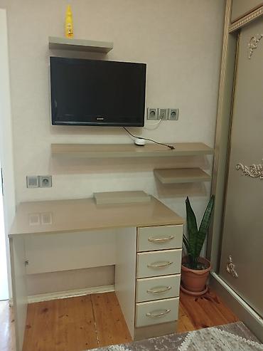 Uşaq/iş otağı üçün modul mebel dəsti Tərkibi: - Yazı/kompüter masası