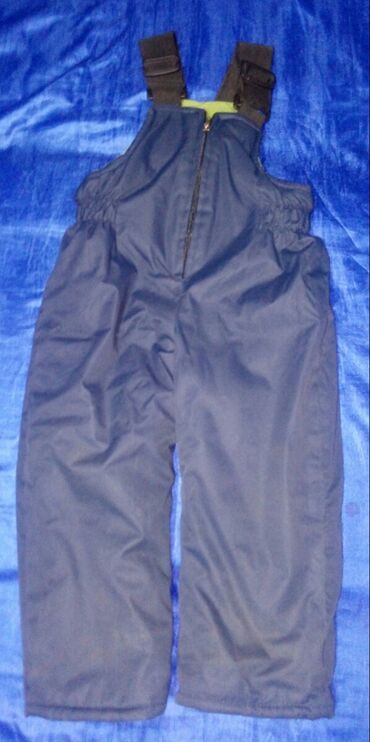 детские штаны на флисе: Продаю детский комбинезон. Изготовлен из плотной плащевки, внутри