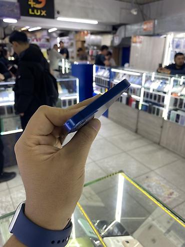 Apple iPhone: IPhone 12, Б/у, 128 ГБ, Синий, Зарядное устройство, Защитное стекло, Чехол, 79 % — 4