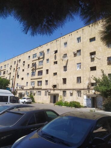 bakıxanov residence satilan evler: Bakı, Bakıxanov qəs., 3 otaqlı, Köhnə tikili, m. Neftçilər, 65 kv. m