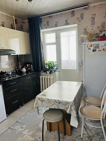 квартира в 7 мкр: 3 комнаты, 64 м², 105 серия, 3 этаж, Косметический ремонт — 3
