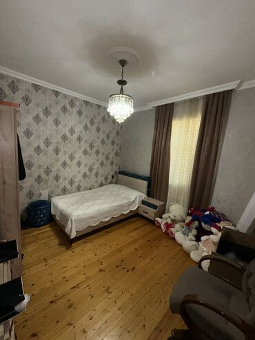 Yeni tikili: 4 otaqlı, Yeni tikili, 140 kv. m — 2