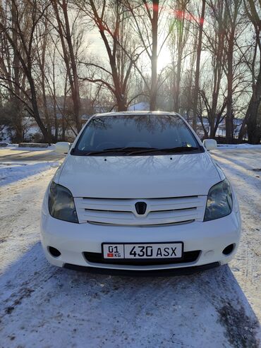 Toyota: Toyota ist: 2003 г., 1.3 л, Автомат, Бензин, Хэтчбэк