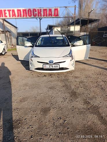 Toyota: Toyota Prius: 2017 г., 1.8 л, Вариатор, Гибрид, Хэтчбэк — 5